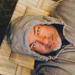 Meet your Posher, Lino